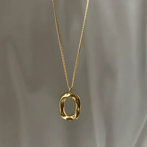 Wavy Ellipse Necklace